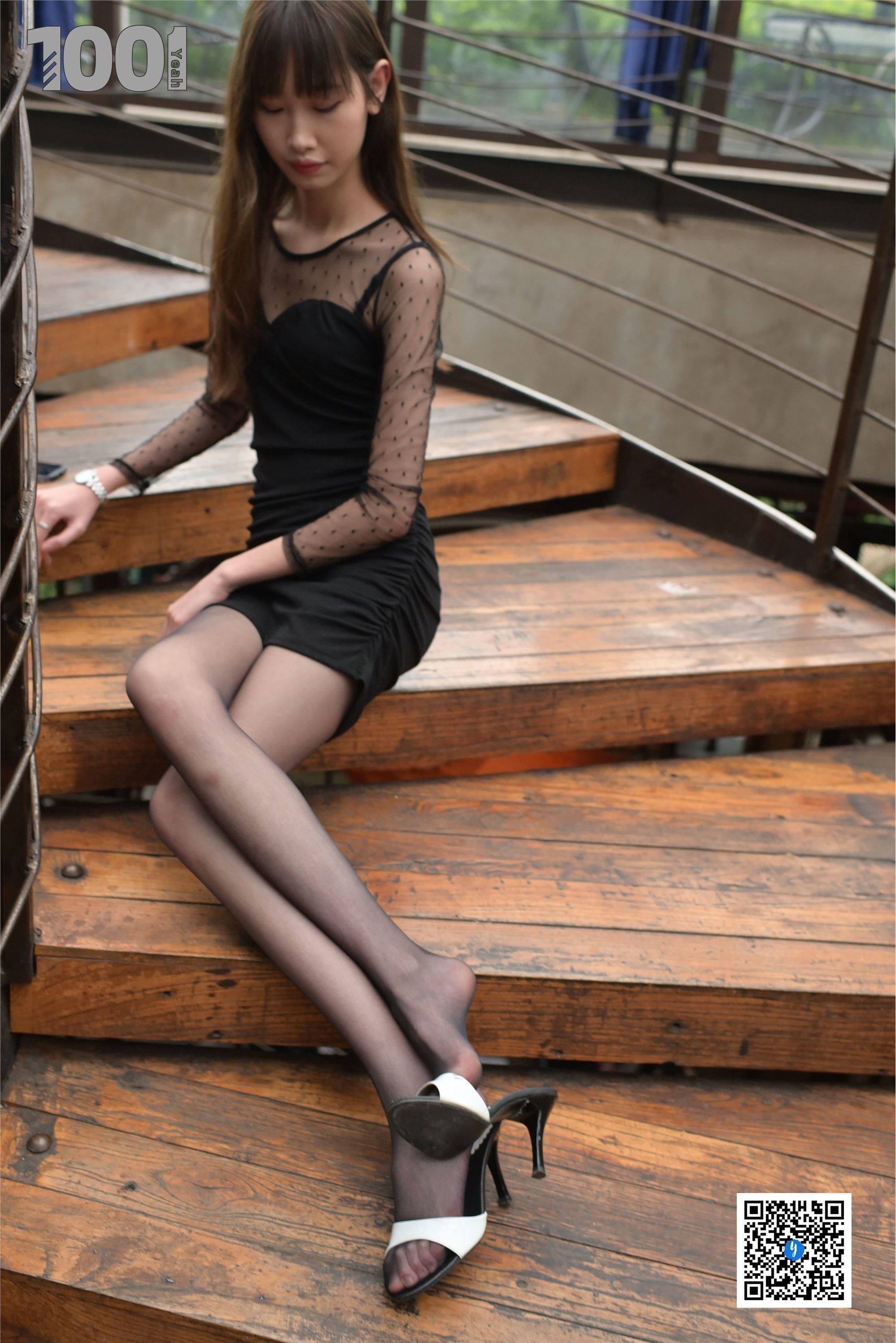 IESS异思趣向  一千零一夜 模特：草莓《楼梯的拐角处3》